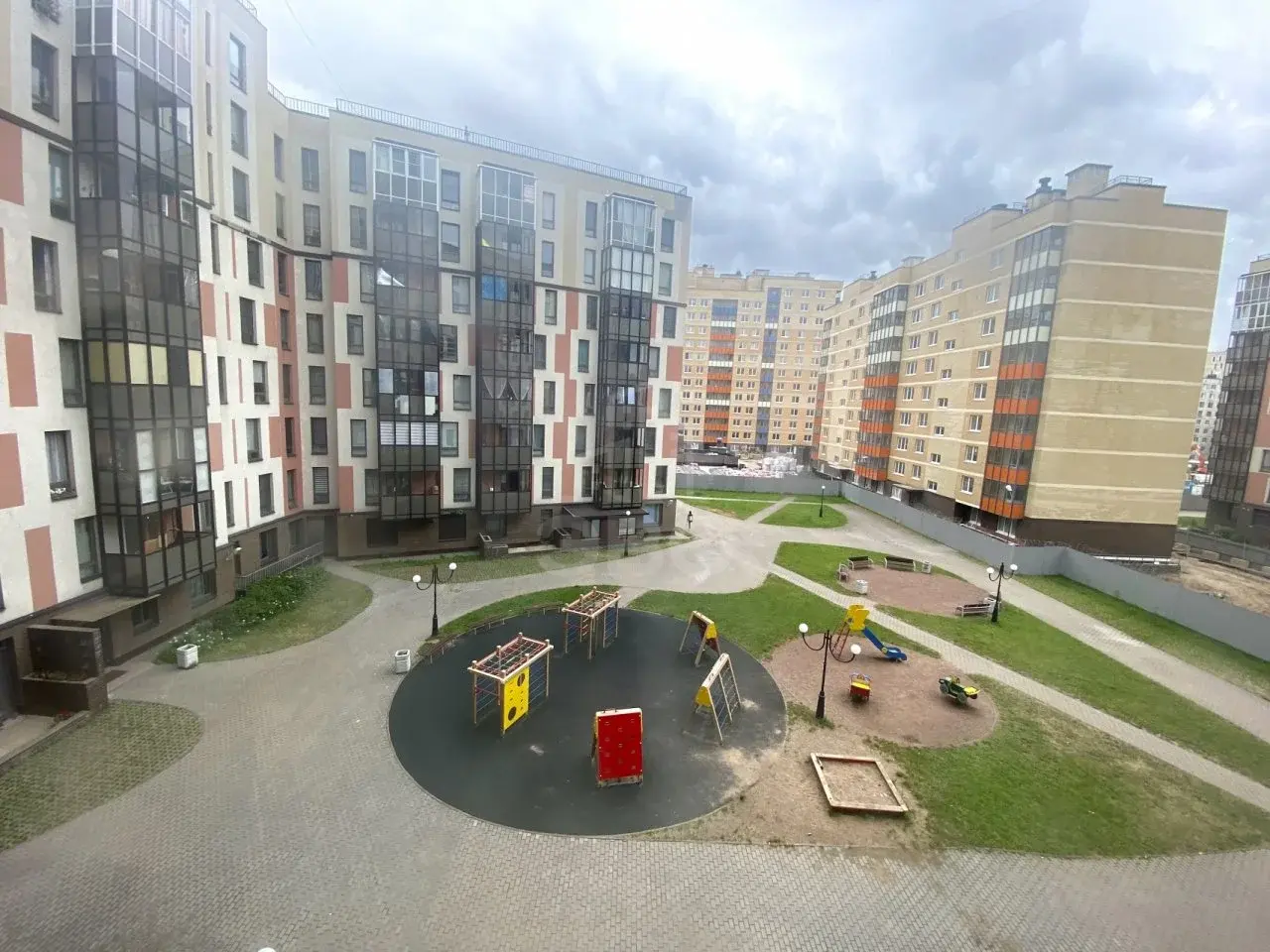 однокомнатная квартира в Санкт-Петербурге по адресу: Летчика Пилютова ул., 44, к 1