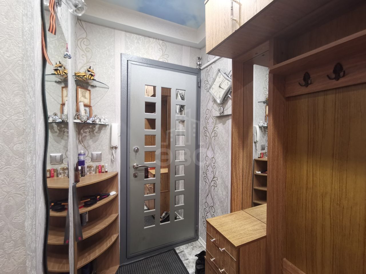 трехкомнатная квартира в Санкт-Петербурге по адресу: Белы Куна ул., 20, к 3