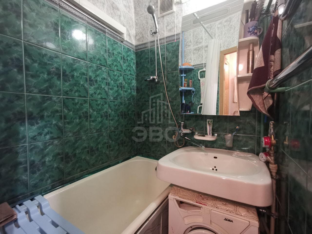 трехкомнатная квартира в Санкт-Петербурге по адресу: Белы Куна ул., 20, к 3