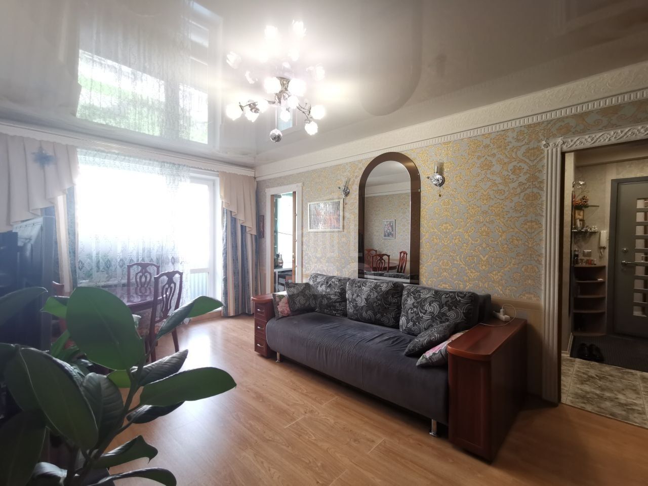 трехкомнатная квартира в Санкт-Петербурге по адресу: Белы Куна ул., 20, к 3