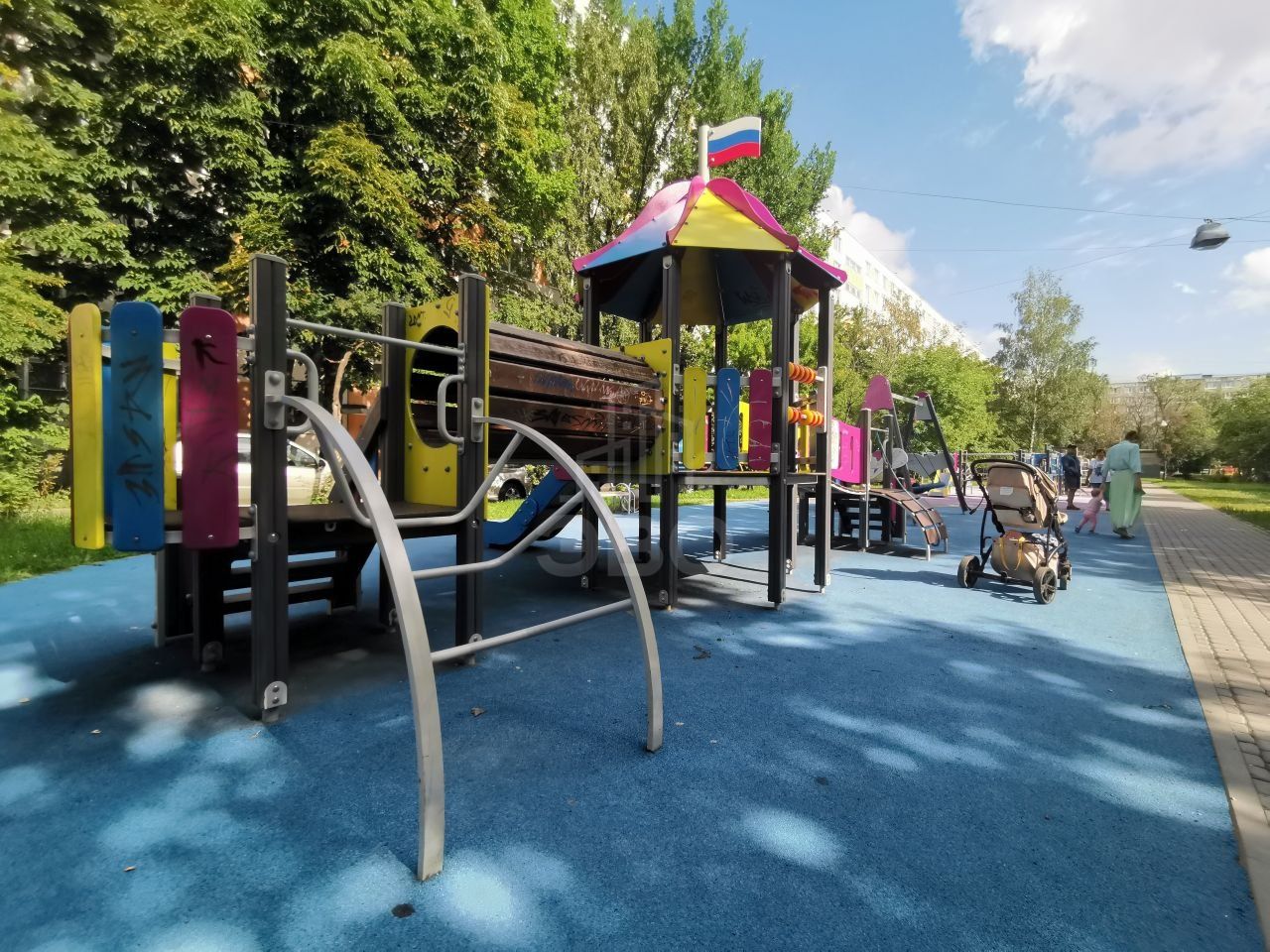 трехкомнатная квартира в Санкт-Петербурге по адресу: Белы Куна ул., 20, к 3