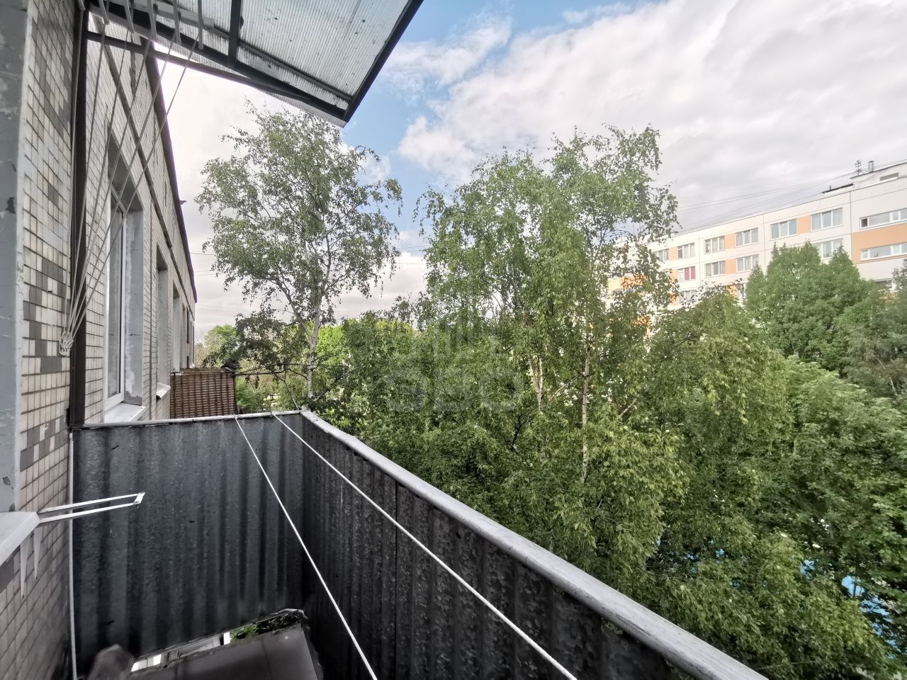 трехкомнатная квартира в Санкт-Петербурге по адресу: Белы Куна ул., 20, к 3