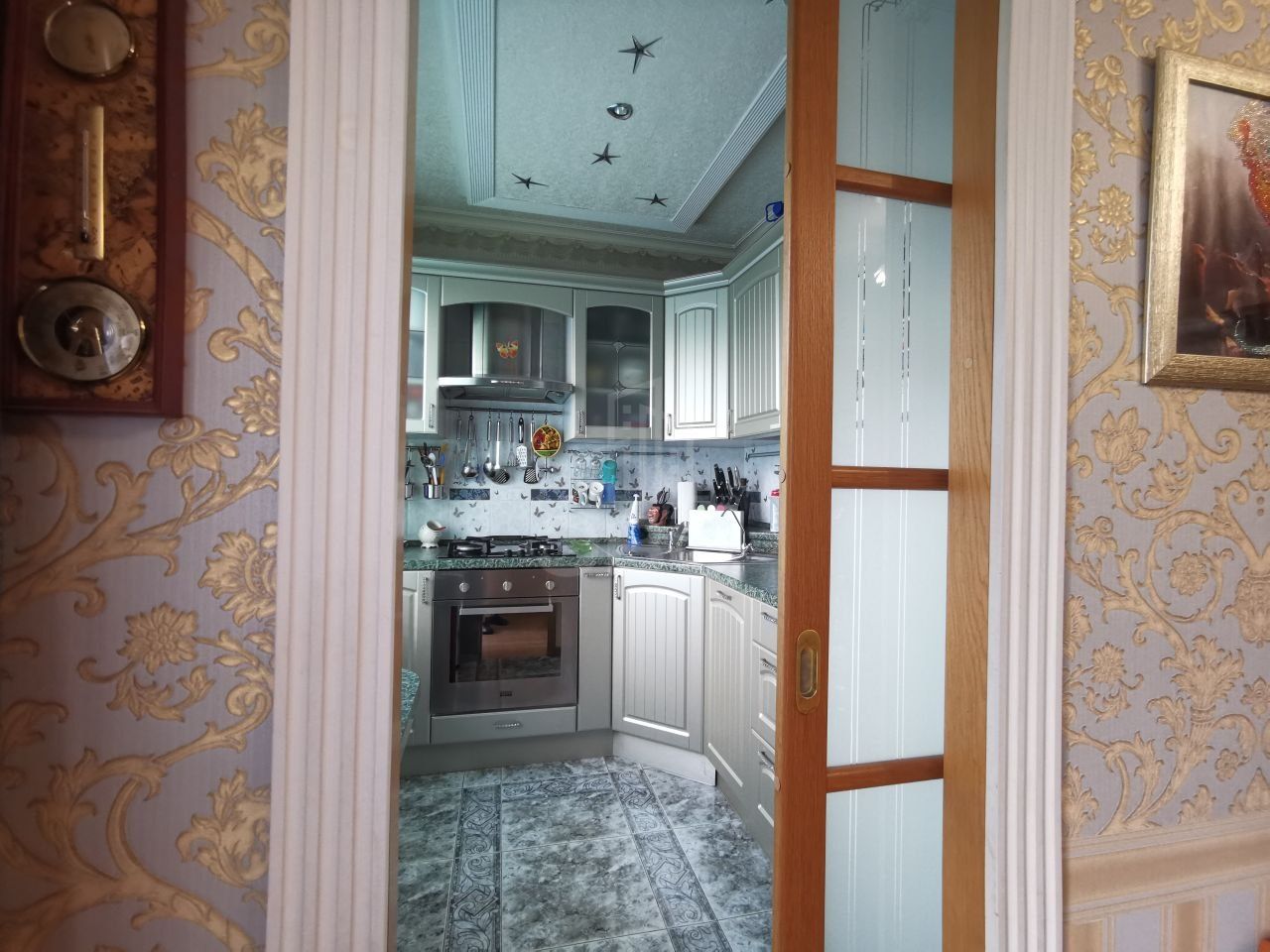 трехкомнатная квартира в Санкт-Петербурге по адресу: Белы Куна ул., 20, к 3