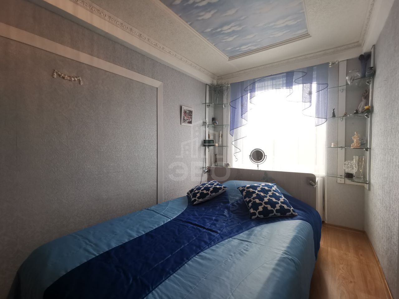 трехкомнатная квартира в Санкт-Петербурге по адресу: Белы Куна ул., 20, к 3