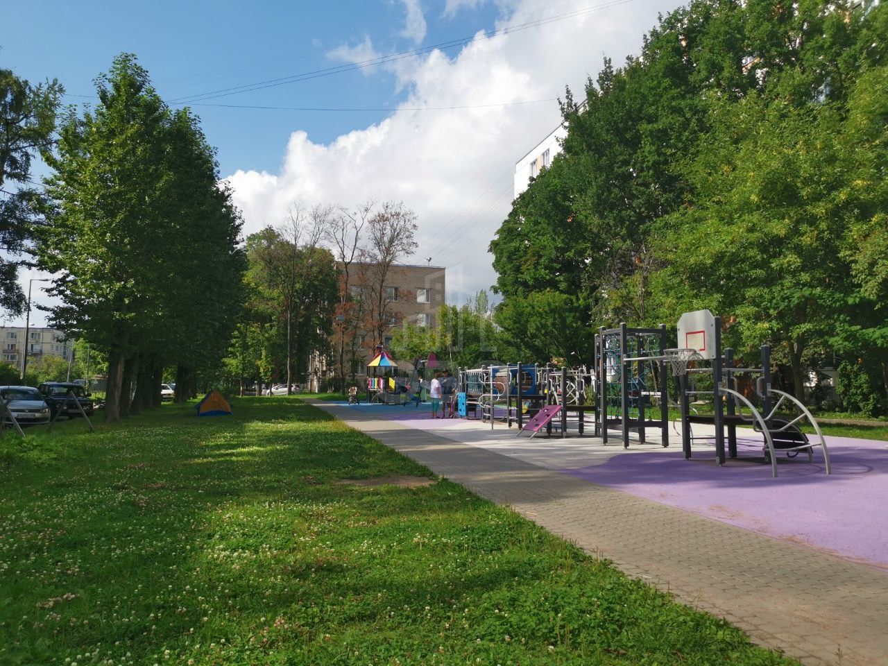 трехкомнатная квартира в Санкт-Петербурге по адресу: Белы Куна ул., 20, к 3