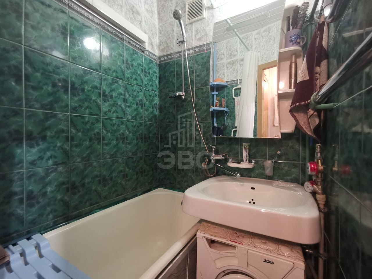 трехкомнатная квартира в Санкт-Петербурге по адресу: Белы Куна ул., 20, к 3