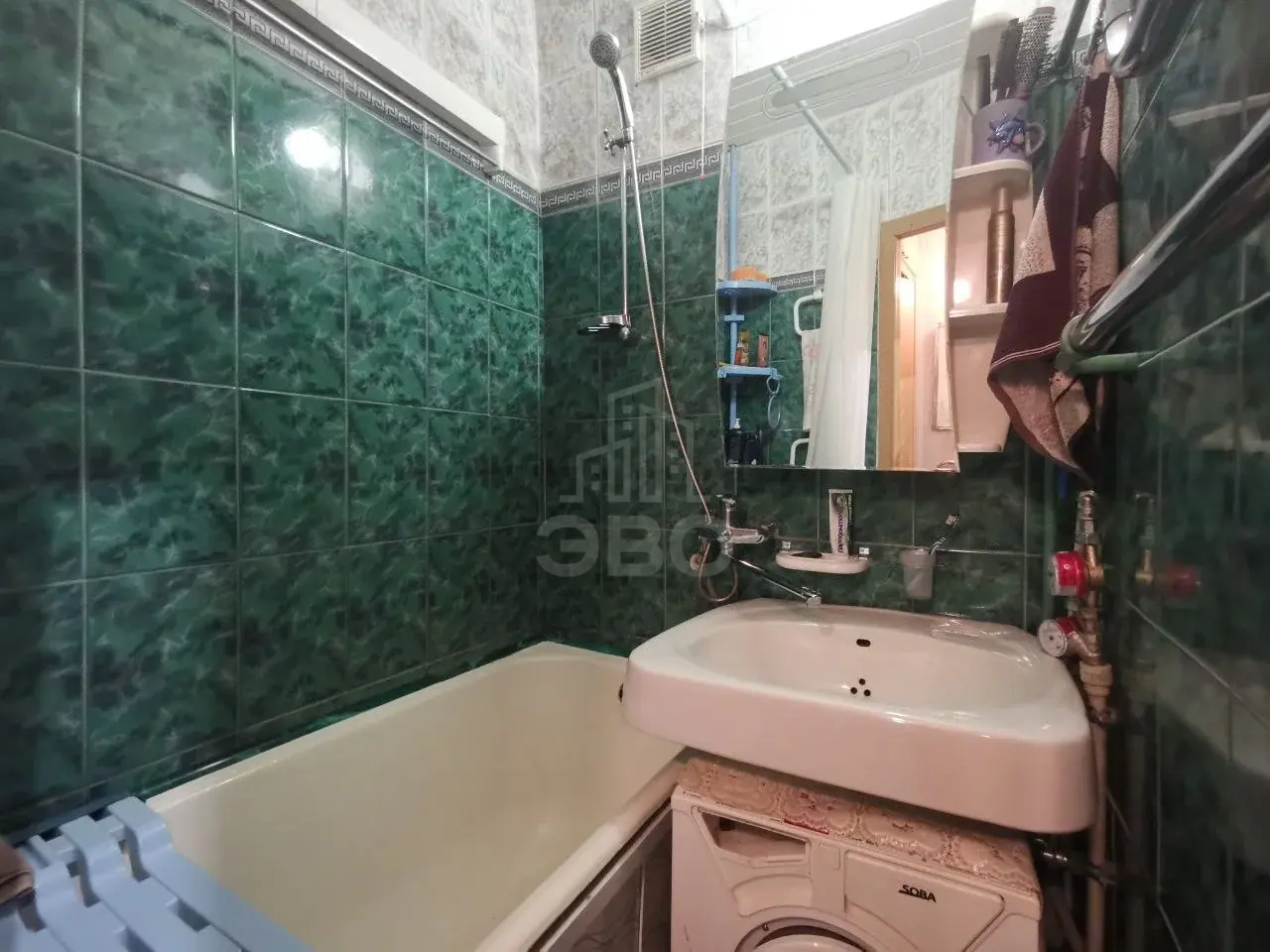 трехкомнатная квартира в Санкт-Петербурге по адресу: Белы Куна ул., 20, к 3