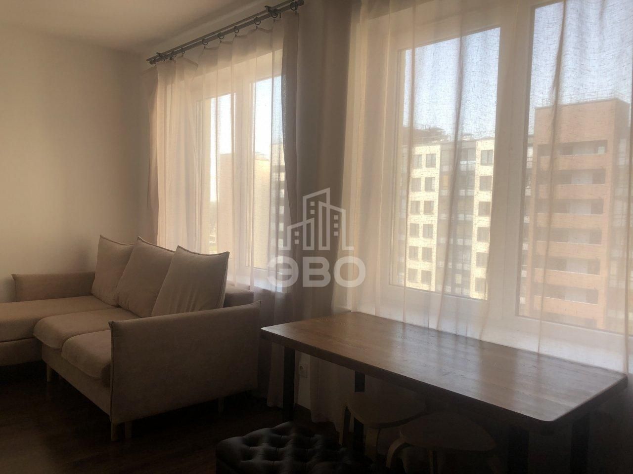 однокомнатная квартира в Санкт-Петербурге по адресу: Генерала Кравченко ул., 8