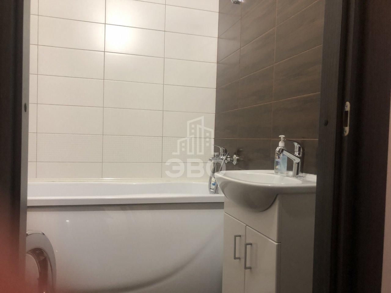 однокомнатная квартира в Санкт-Петербурге по адресу: Генерала Кравченко ул., 8