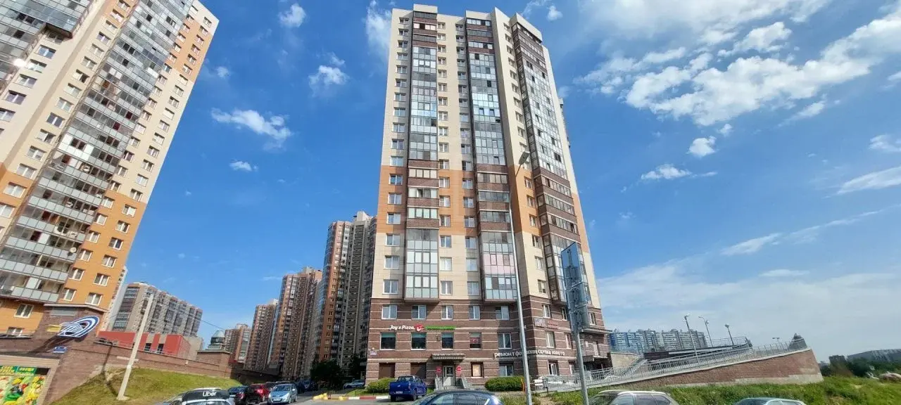двухкомнатная квартира в Санкт-Петербурге по адресу: Комендантский проспект, 51, к 1