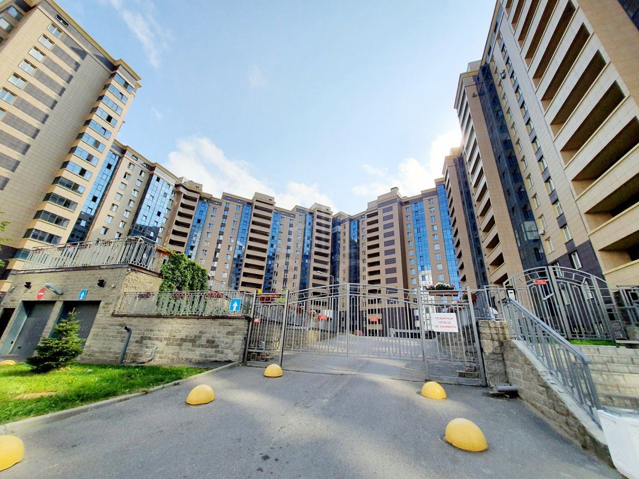 двухкомнатная квартира в Санкт-Петербурге по адресу: Мебельная ул., 19, к 2