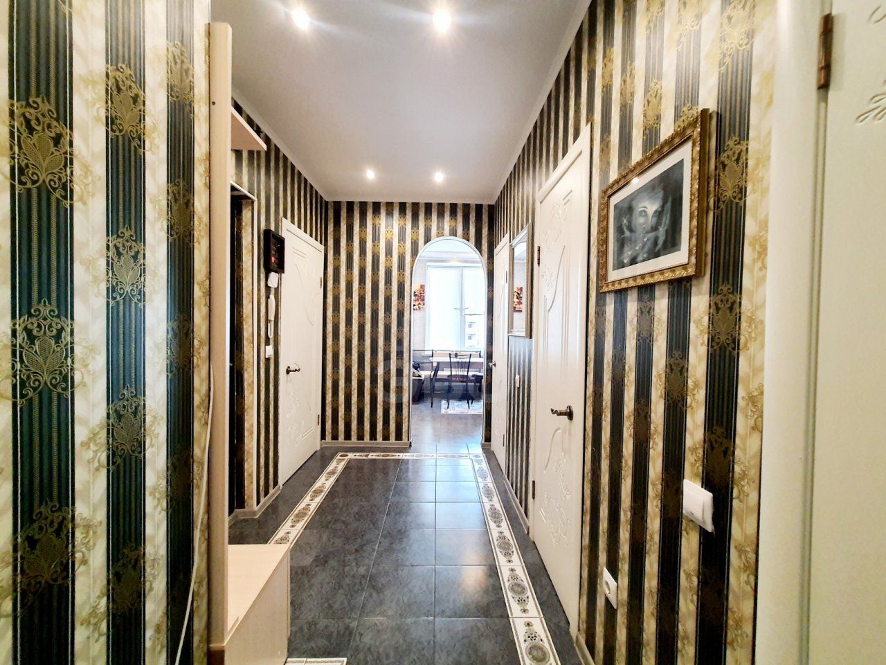 двухкомнатная квартира в Санкт-Петербурге по адресу: Мебельная ул., 19, к 2