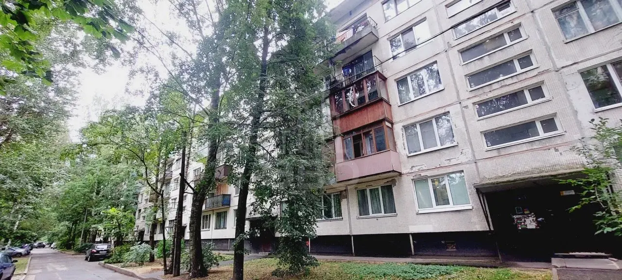 двухкомнатная квартира в Санкт-Петербурге по адресу: Петра Смородина ул., 18