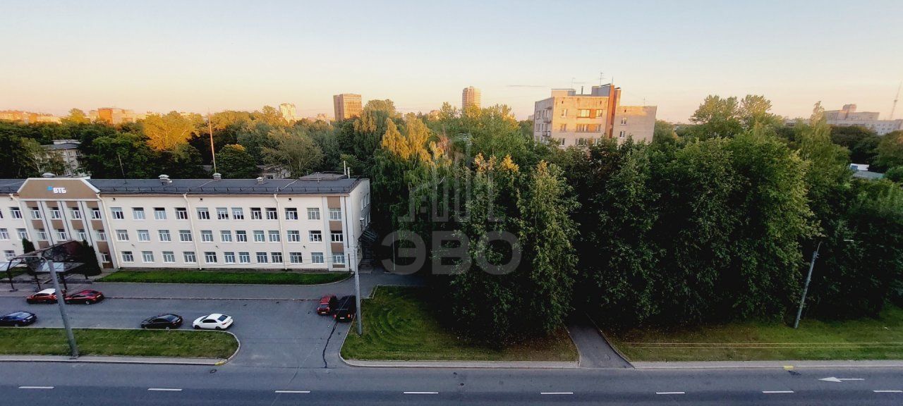 однокомнатная квартира в Санкт-Петербурге по адресу: Светлановский проспект, 8