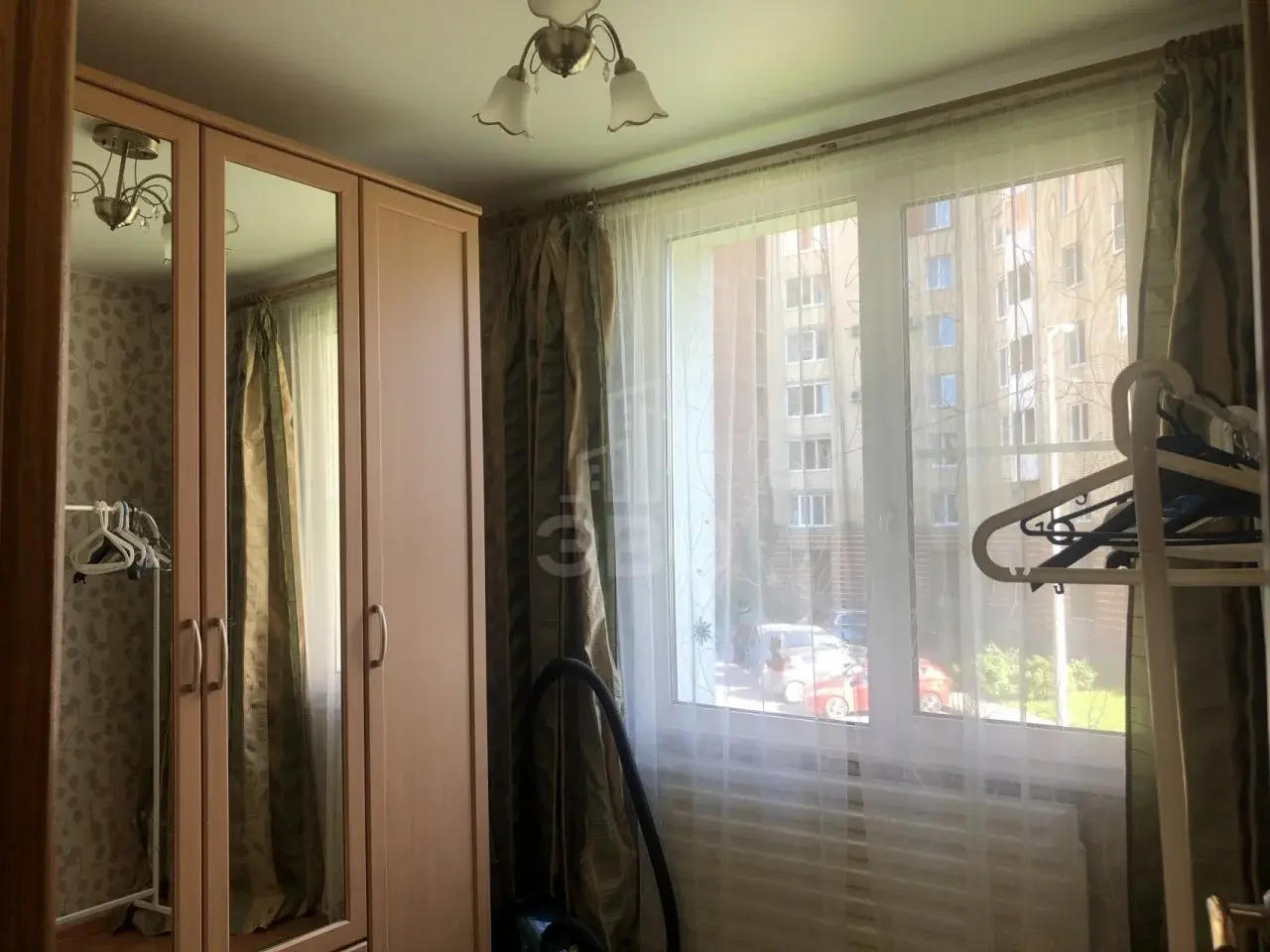 четырехкомнатная квартира в Санкт-Петербурге по адресу: Кубинская ул., 70, к 3