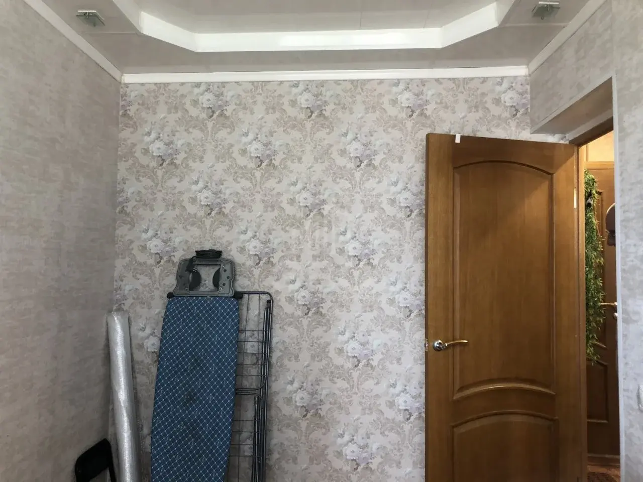 четырехкомнатная квартира в Санкт-Петербурге по адресу: Кубинская ул., 70, к 3