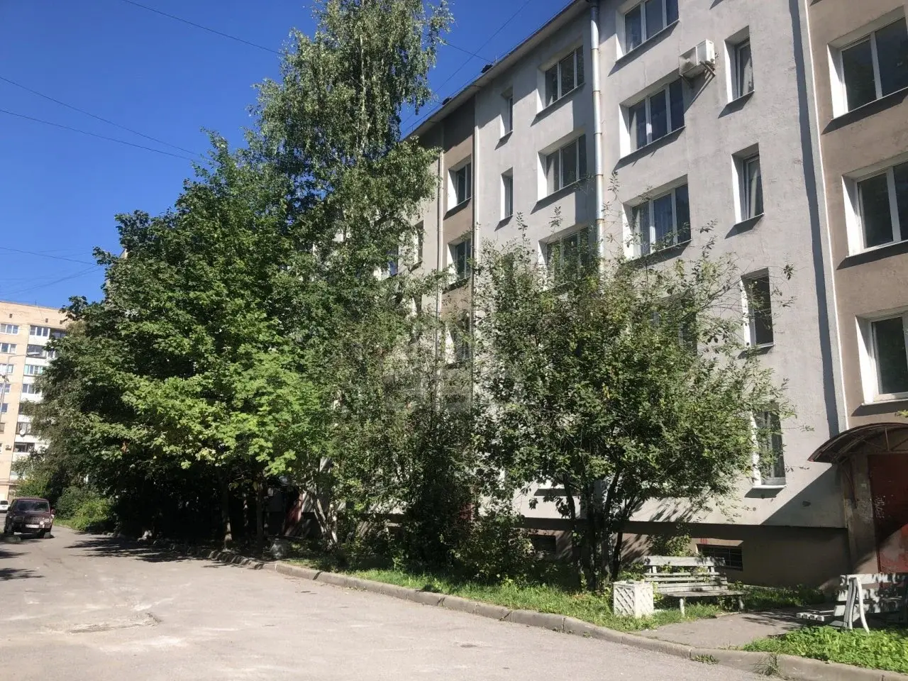 четырехкомнатная квартира в Санкт-Петербурге по адресу: Кубинская ул., 70, к 3