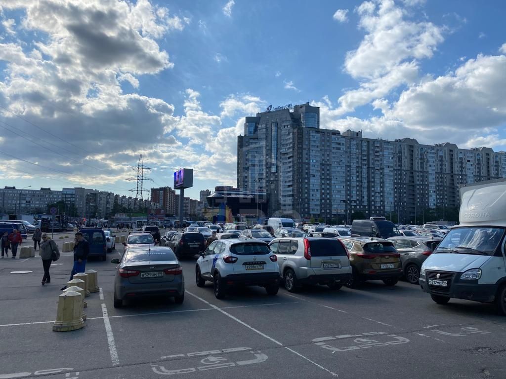 однокомнатная квартира в Санкт-Петербурге по адресу: Поликарпова аллея, 2