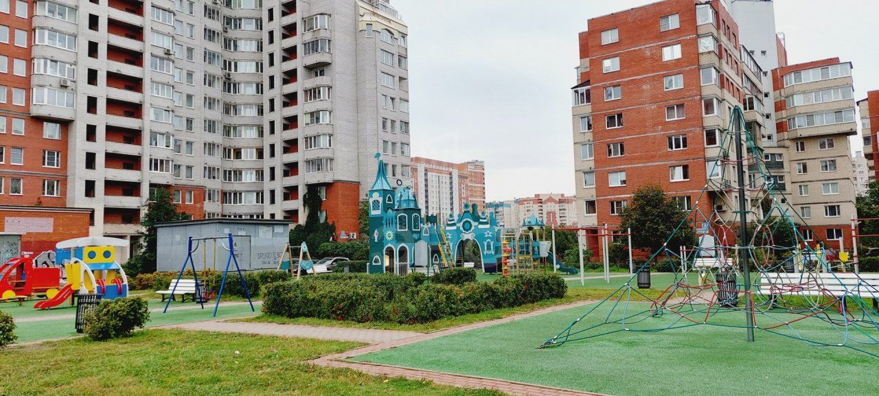 двухкомнатная квартира в Санкт-Петербурге по адресу: Богатырский проспект, 27, к 3, литера А