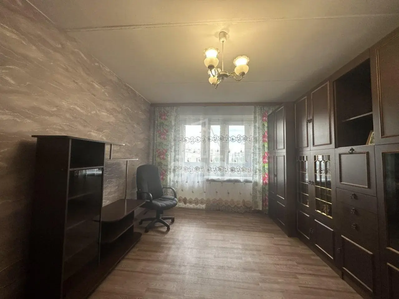 однокомнатная квартира в Санкт-Петербурге по адресу: Десантников ул., 24