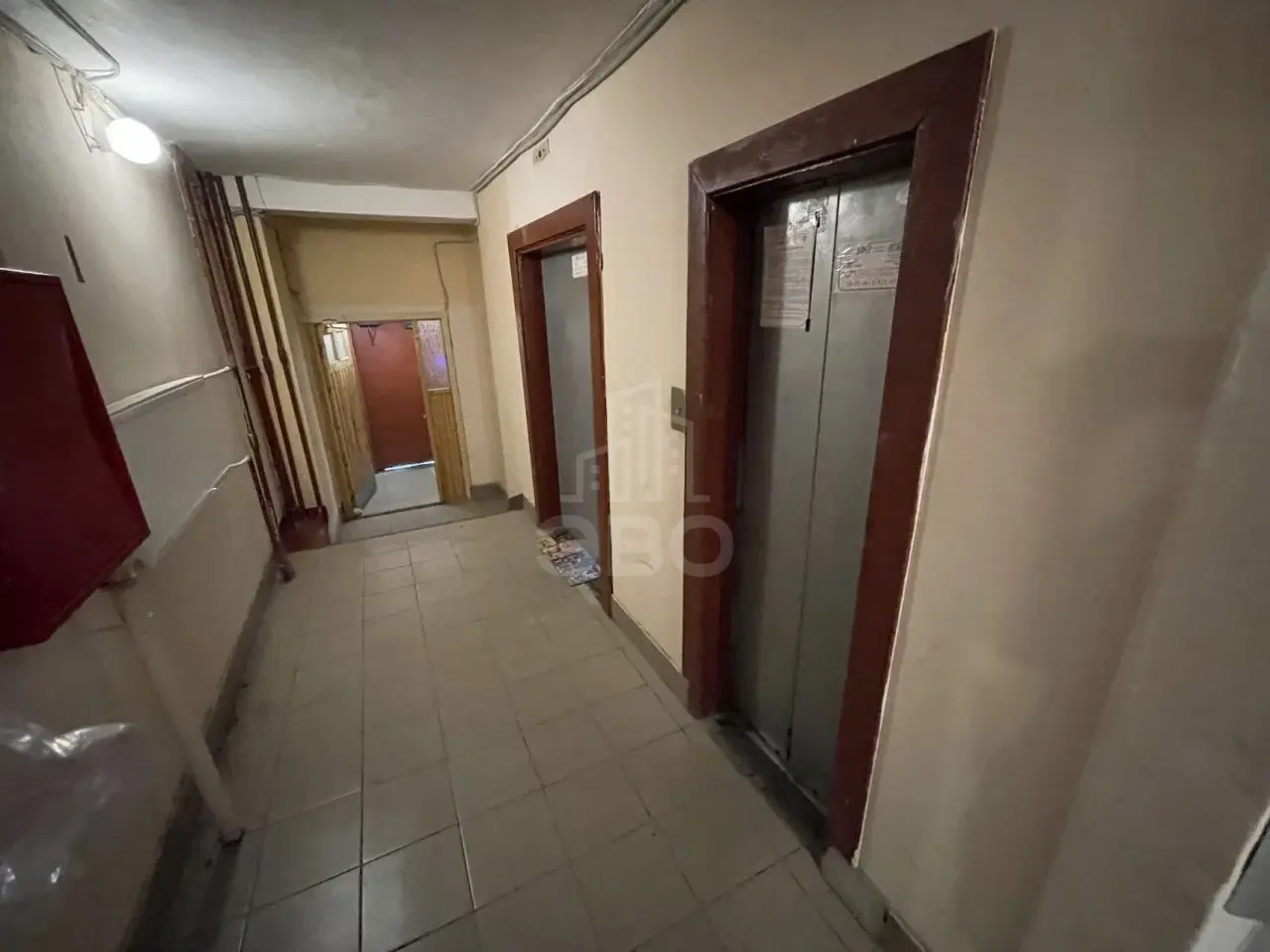трехкомнатная квартира в Санкт-Петербурге по адресу: Ивана Фомина ул., 13, к 1