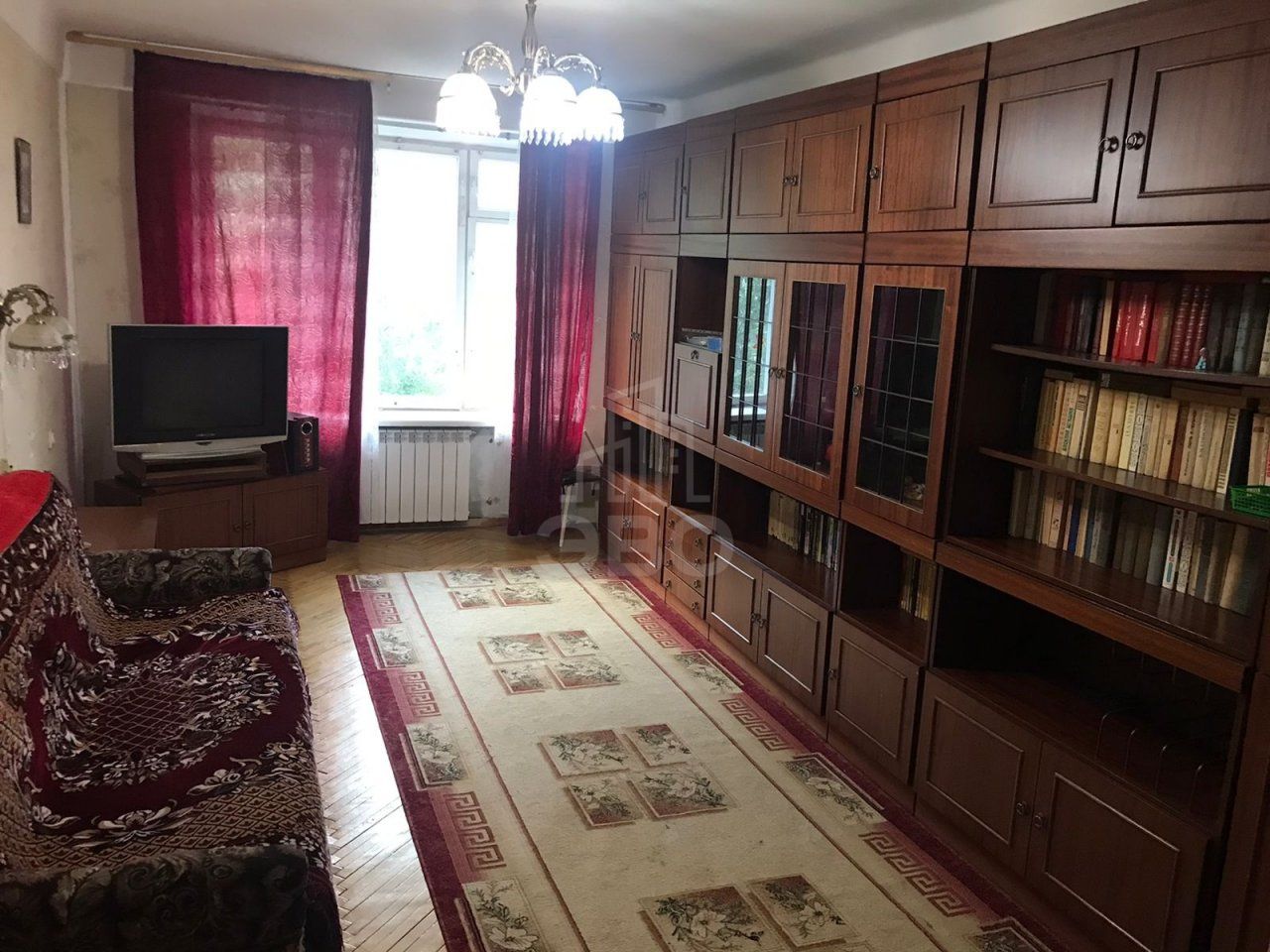 двухкомнатная квартира в Санкт-Петербурге по адресу: Кондратьевский проспект, 83, к 1