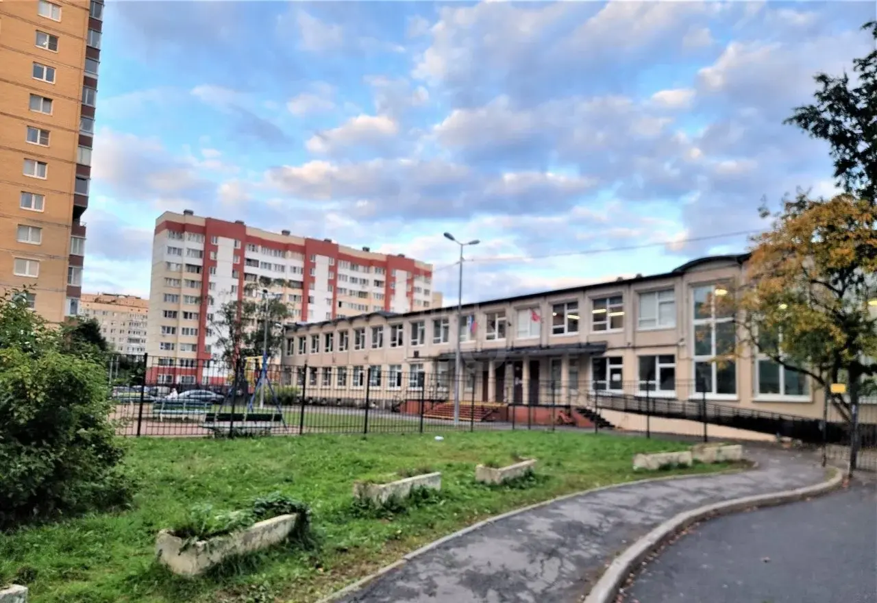 однокомнатная квартира в Санкт-Петербурге по адресу: Художников проспект, 24, к 3
