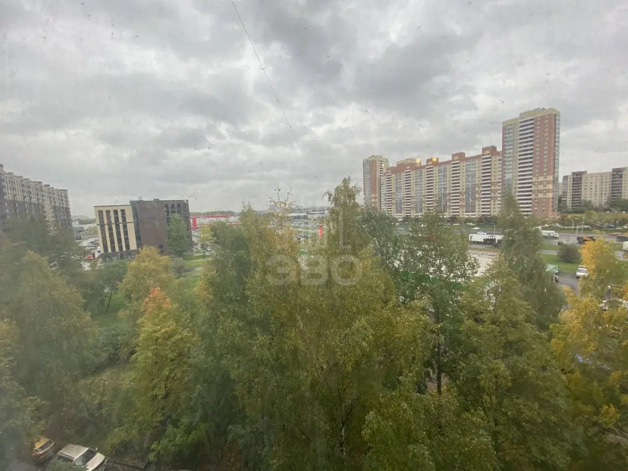 трехкомнатная квартира в Санкт-Петербурге по адресу: Малая Бухарестская ул., 11