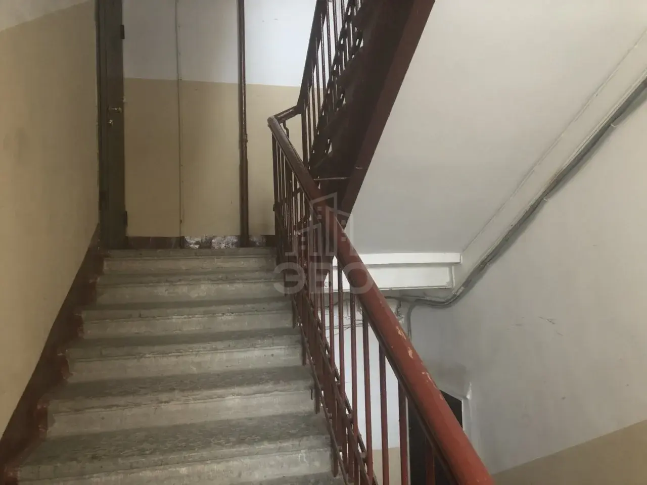 трехкомнатная квартира в Санкт-Петербурге по адресу: Моисеенко ул., 8-10