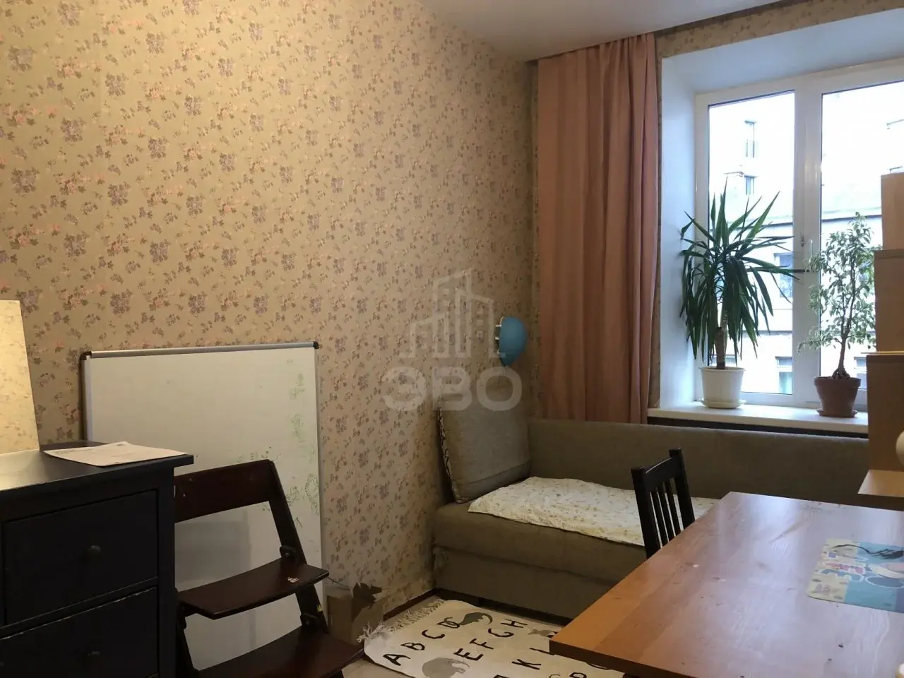 трехкомнатная квартира в Санкт-Петербурге по адресу: Моисеенко ул., 8-10