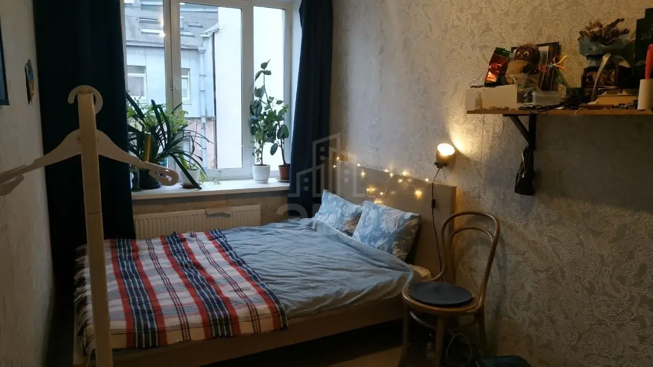 трехкомнатная квартира в Санкт-Петербурге по адресу: Моисеенко ул., 8-10