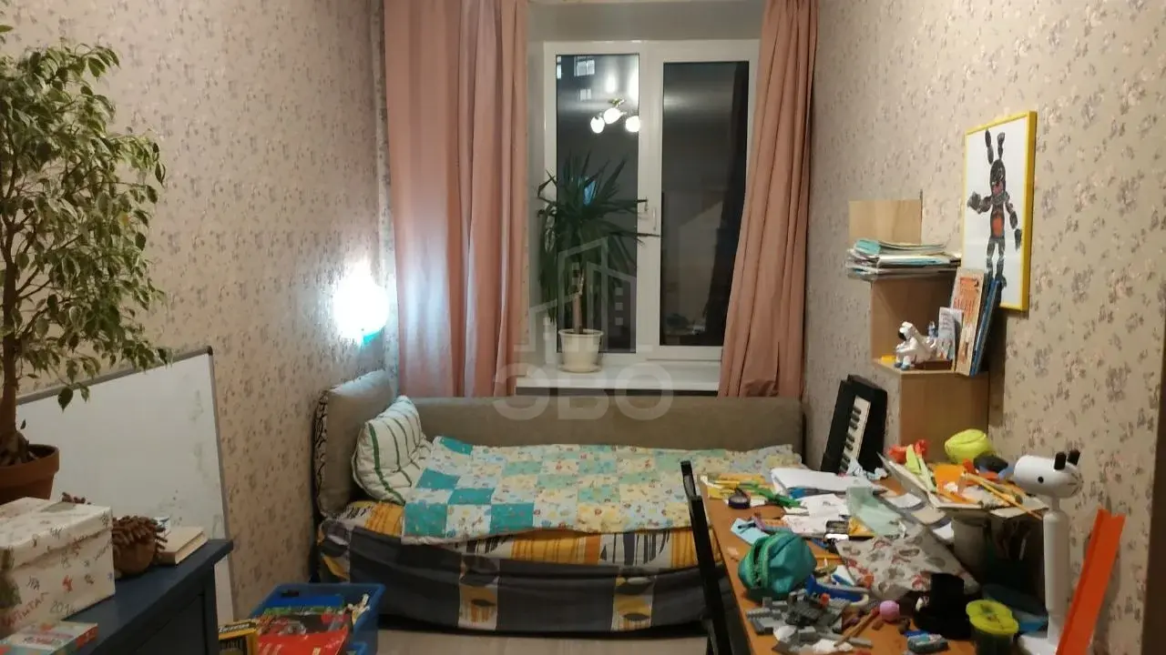 трехкомнатная квартира в Санкт-Петербурге по адресу: Моисеенко ул., 8-10