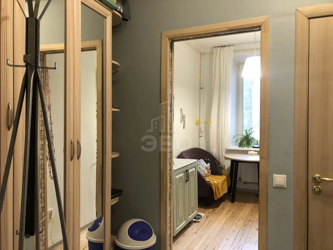 трехкомнатная квартира в Санкт-Петербурге по адресу: Моисеенко ул., 8-10