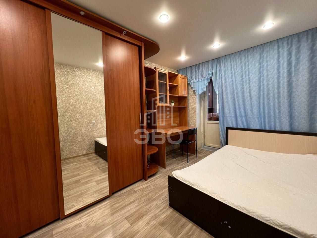 комната в Санкт-Петербурге по адресу: Светлановский проспект, 58, к 3