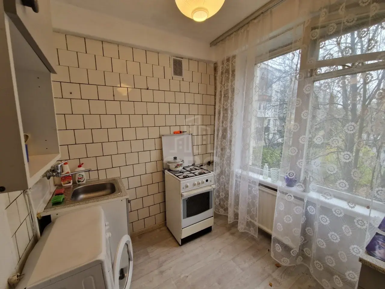 однокомнатная квартира в Санкт-Петербурге по адресу: Белы Куна ул., 20, к 3