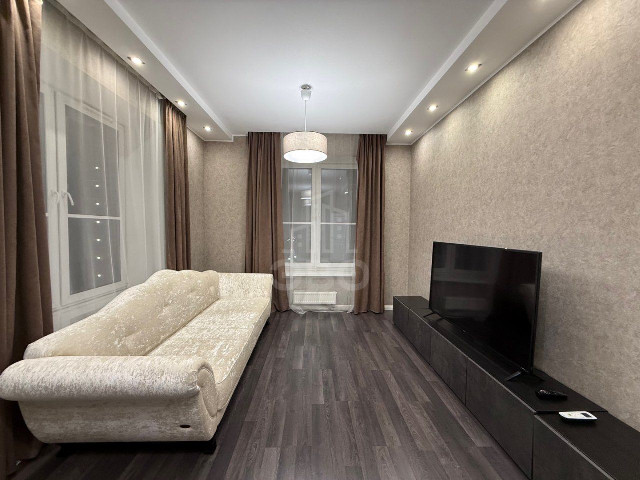 двухкомнатная квартира в Санкт-Петербург по адресу: Киевская ул., 3