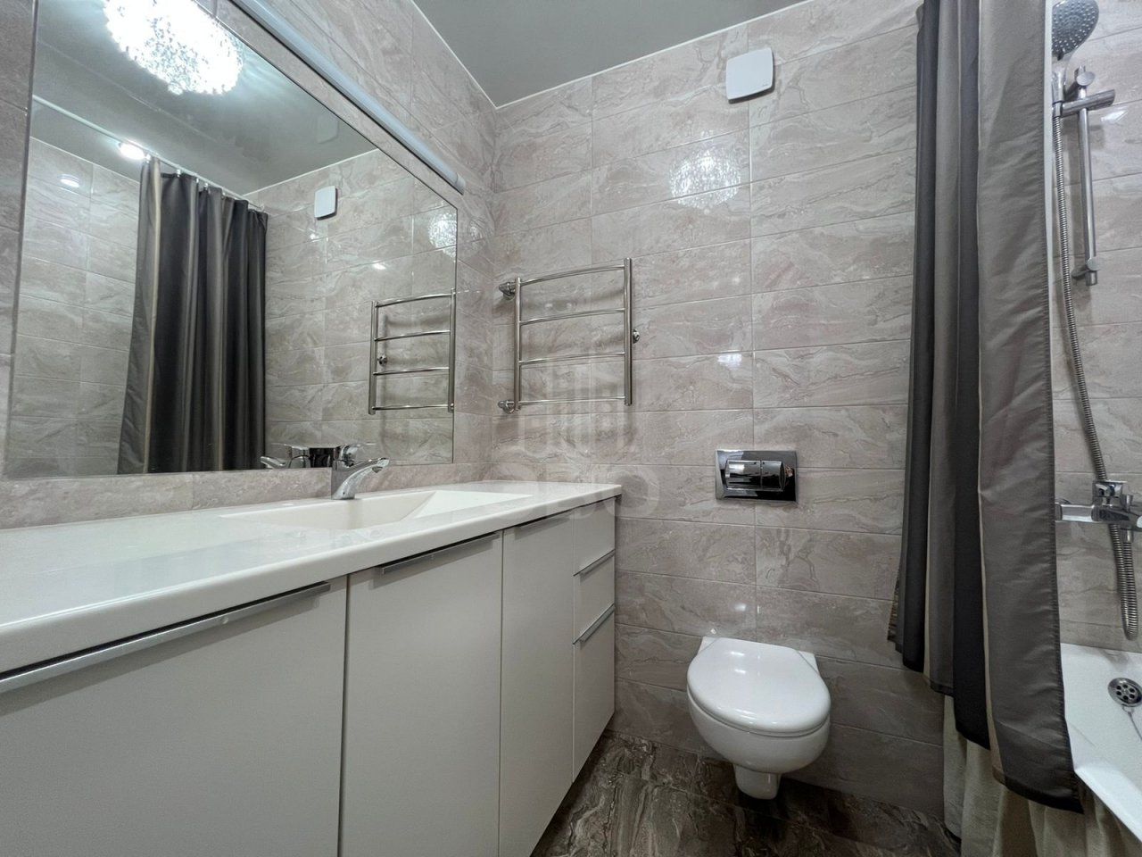 двухкомнатная квартира в Санкт-Петербурге по адресу: Маршала Блюхера проспект, 9, к 1