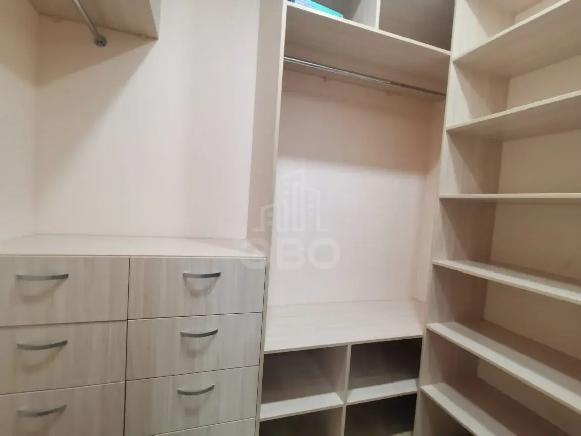 двухкомнатная квартира в Санкт-Петербурге по адресу: Бадаева ул., 6, к 1