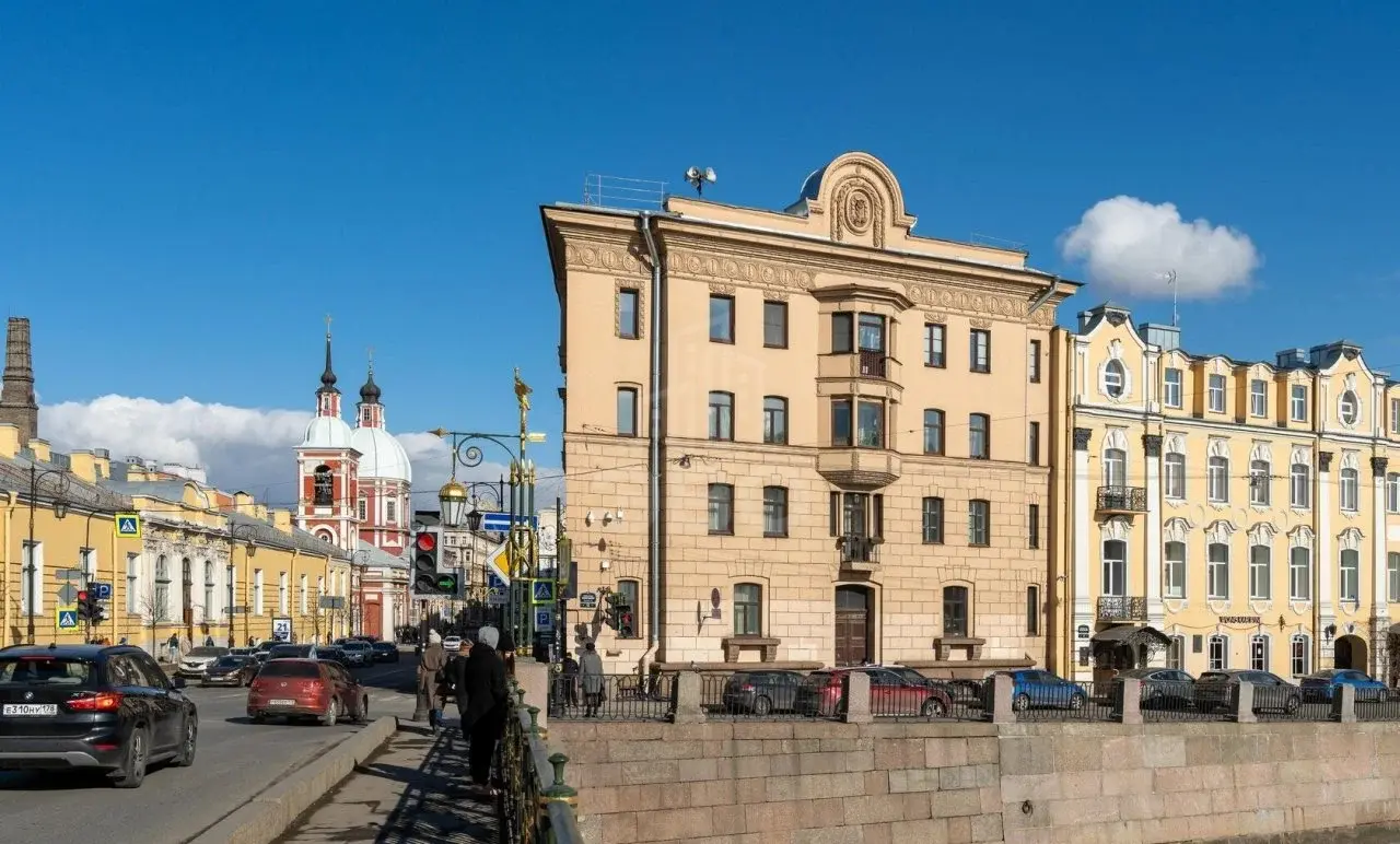 трехкомнатная квартира в Санкт-Петербурге по адресу: Реки Фонтанки наб., 12