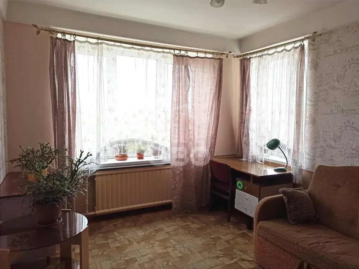 однокомнатная квартира в Санкт-Петербурге по адресу: Революции ш., 33, к 1