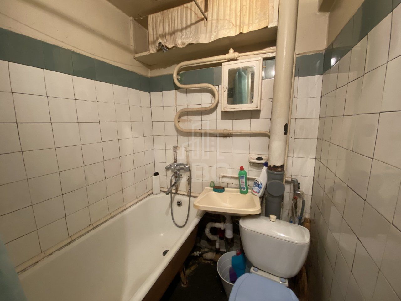 трехкомнатная квартира в Санкт-Петербурге по адресу: 2-я Комсомольская ул., 57, к 2