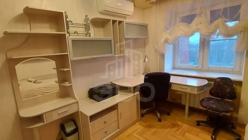 трехкомнатная квартира в Санкт-Петербурге по адресу: Тихорецкий проспект, 11, к 4