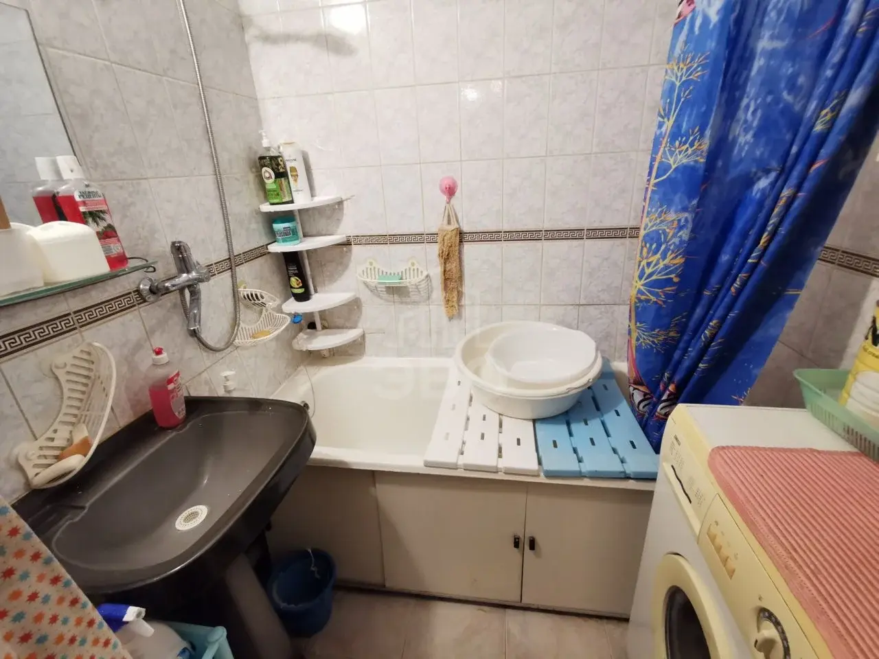 трехкомнатная квартира в Санкт-Петербурге по адресу: Буренина ул., 1, к 2