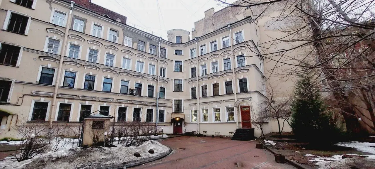 однокомнатная квартира в Санкт-Петербурге по адресу: Большой П.С. проспект, 6-8