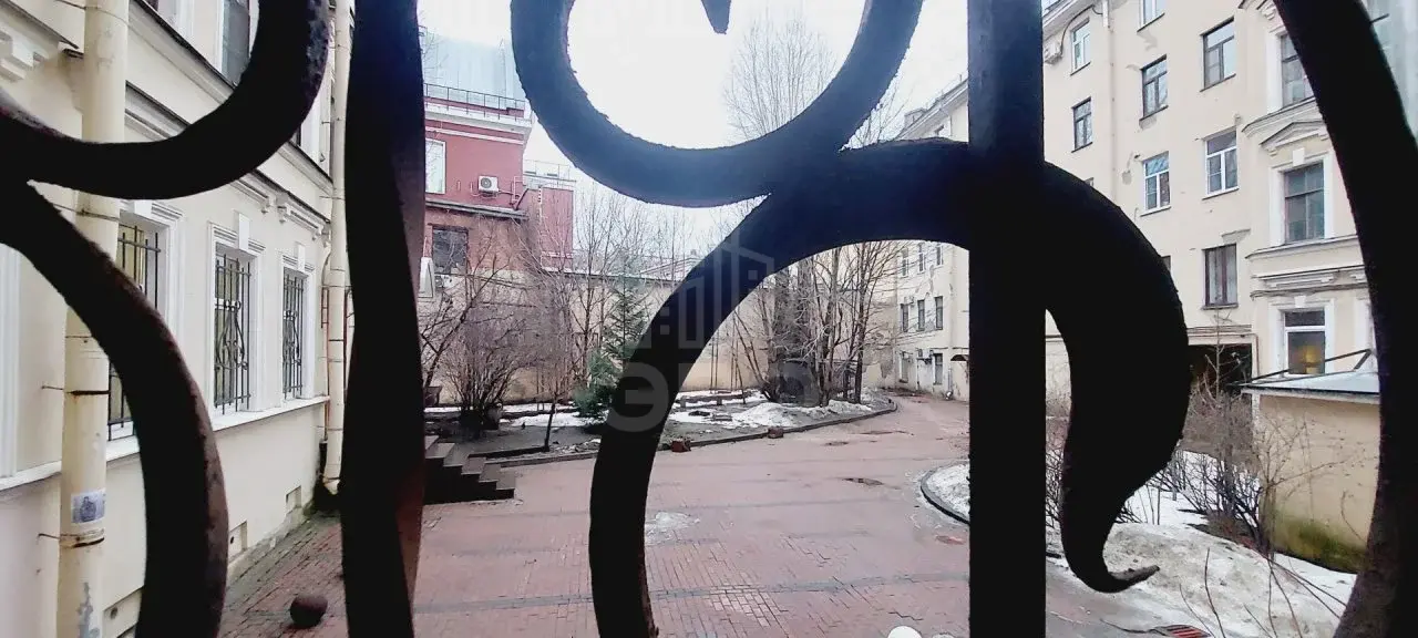 однокомнатная квартира в Санкт-Петербурге по адресу: Большой П.С. проспект, 6-8