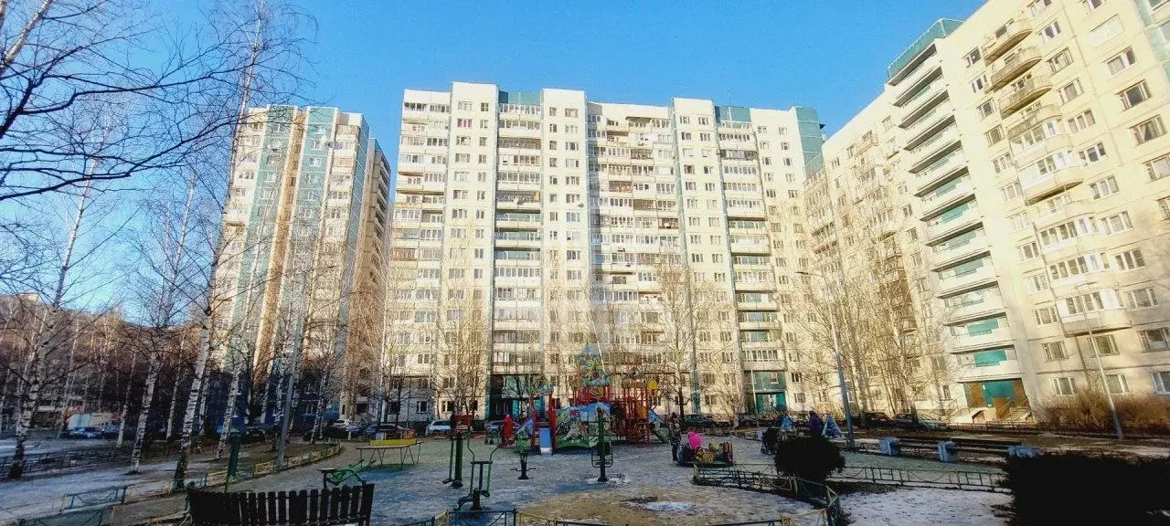 однокомнатная квартира в Санкт-Петербурге по адресу: Комендантский проспект, 22, к 2