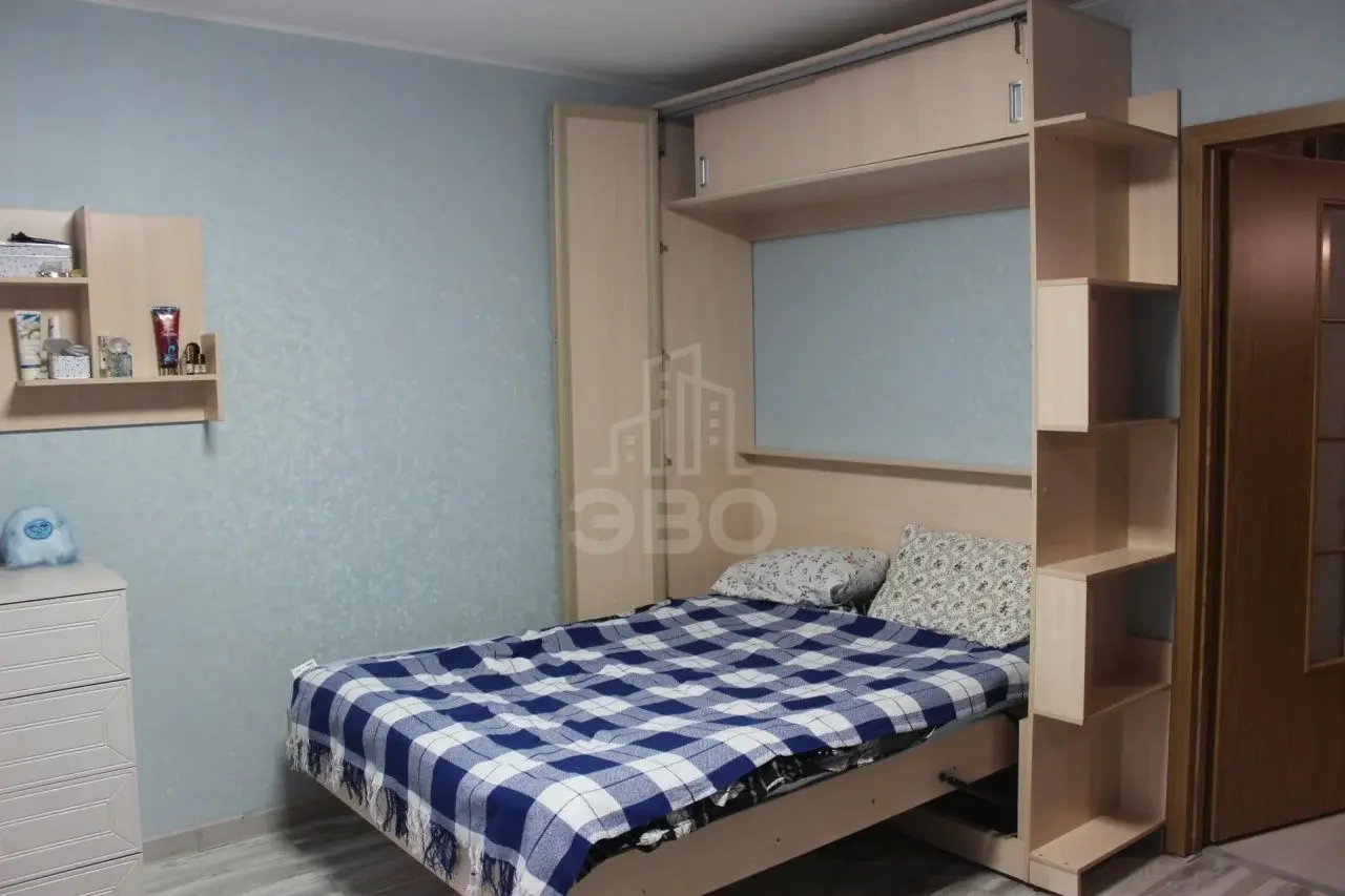 однокомнатная квартира в Санкт-Петербурге по адресу: Ростовская  ул., 5, к 2