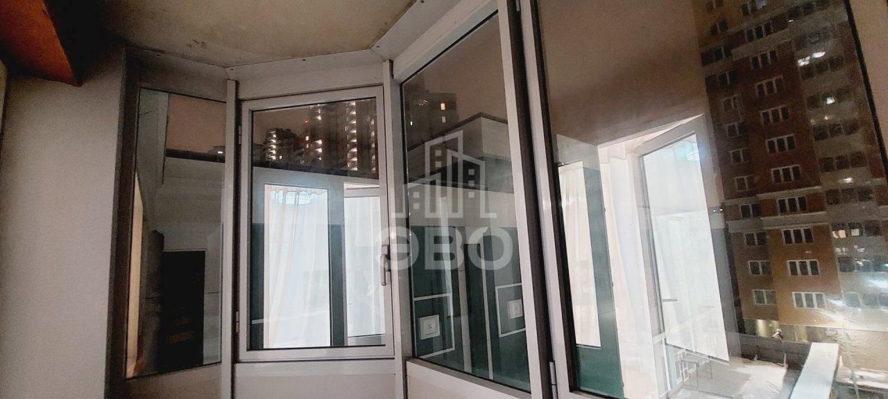 однокомнатная квартира в Санкт-Петербурге по адресу: Кустодиева ул., 3, к 3