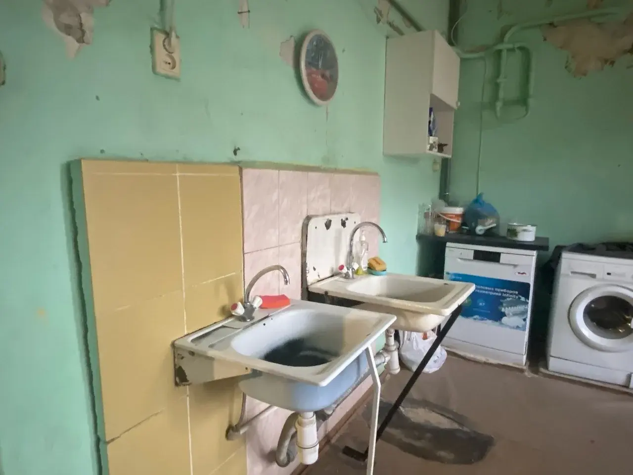 комната в Санкт-Петербурге по адресу: Стахановцев ул., 2