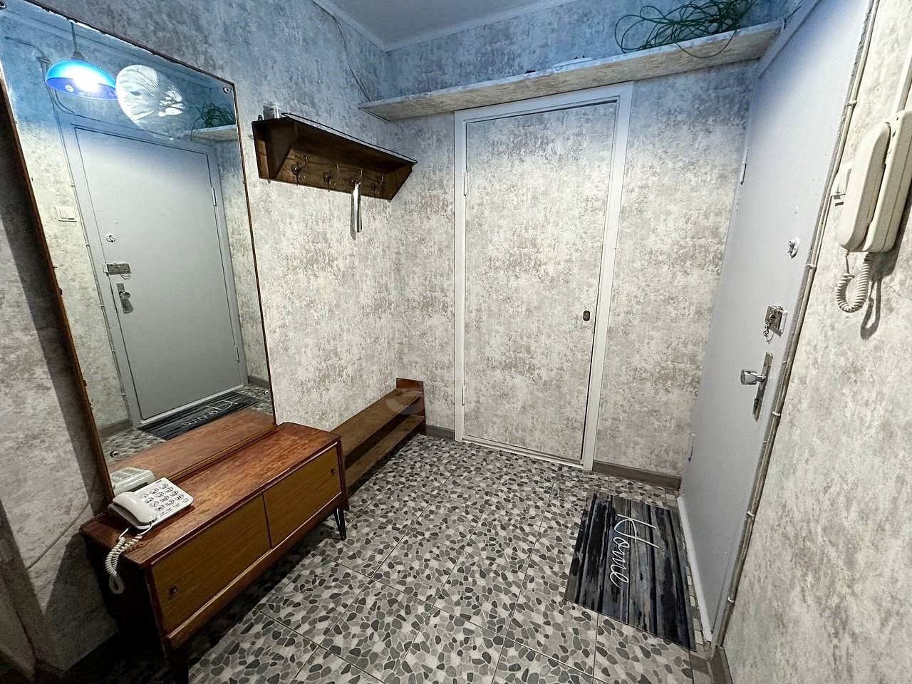 трехкомнатная квартира в Санкт-Петербурге по адресу: Художников проспект, 27, к 1